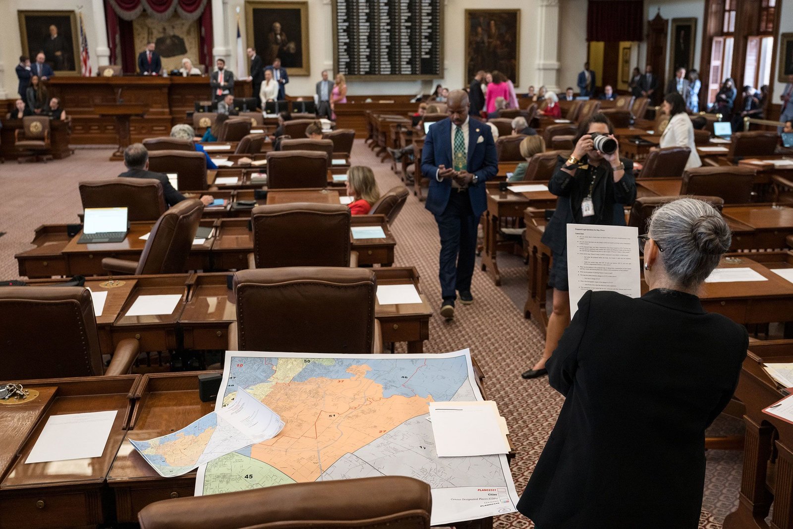 These are the key districts that will determine control of the House